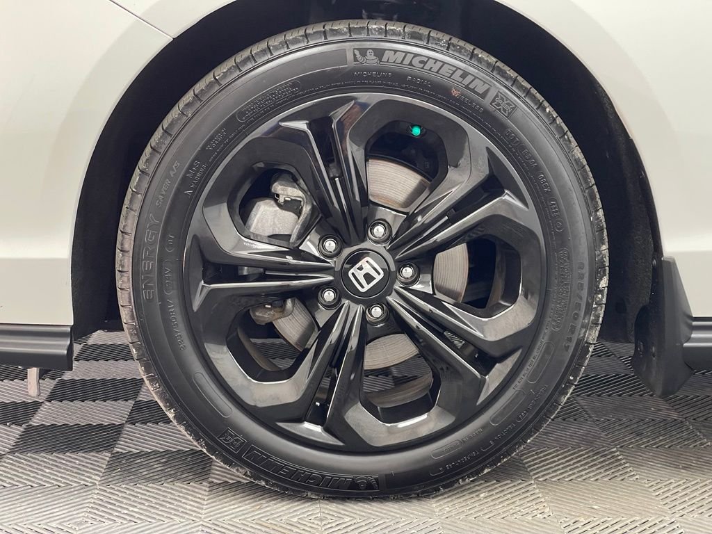Used 2024 White Honda EX image 14