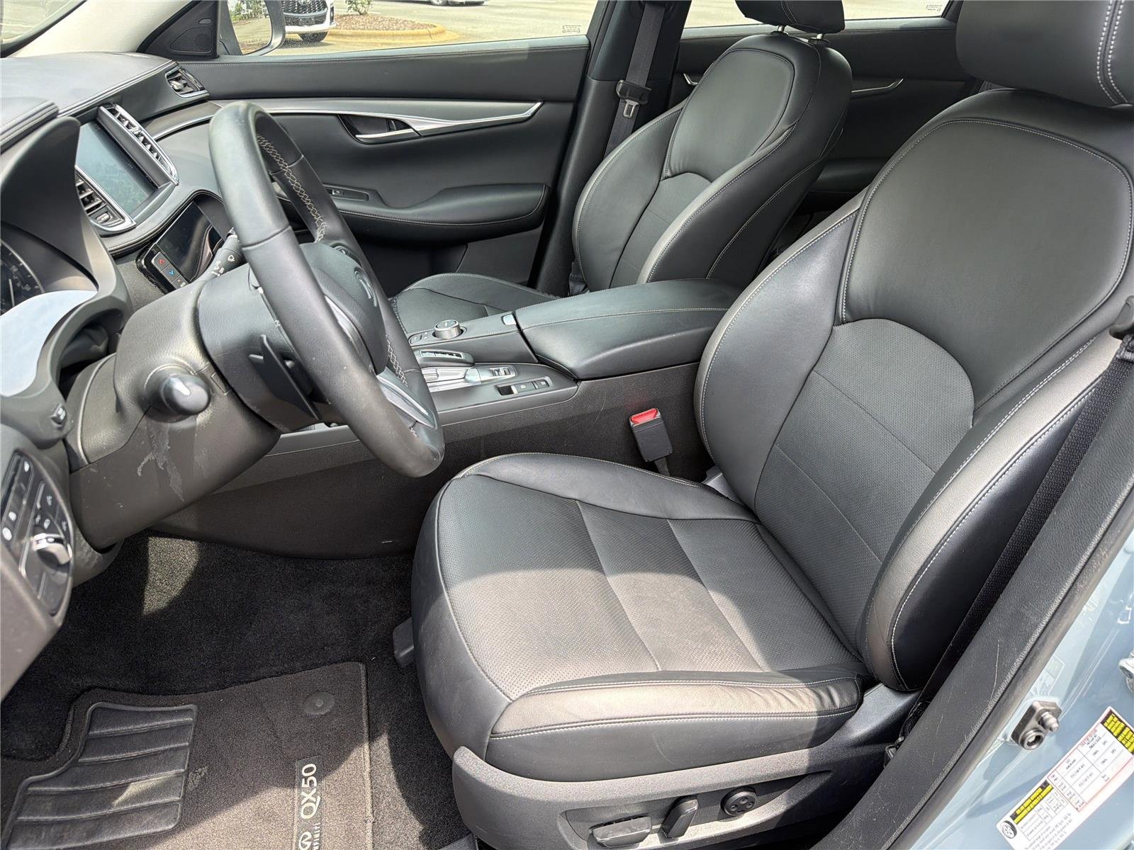 Used 2024 Slate Gray INFINITI LUXE image 21