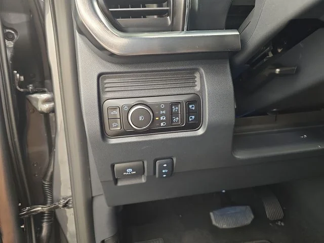 New 2026 Carbonized Gray Metallic Ford F-350® Lariat® image 41