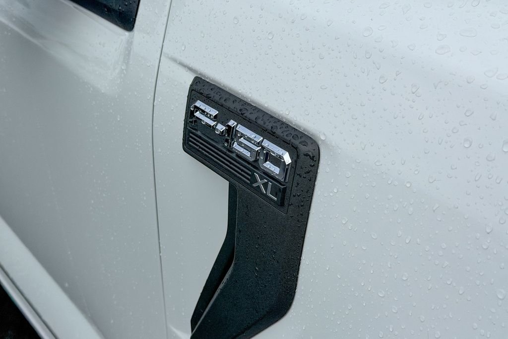 New 2026 Oxford White Ford XL image 5