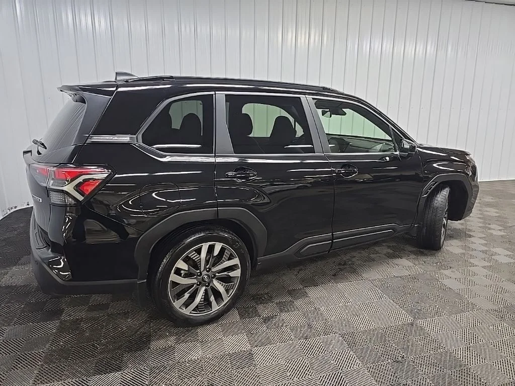 Used 2025 Crystal Black Silica Subaru Touring image 3