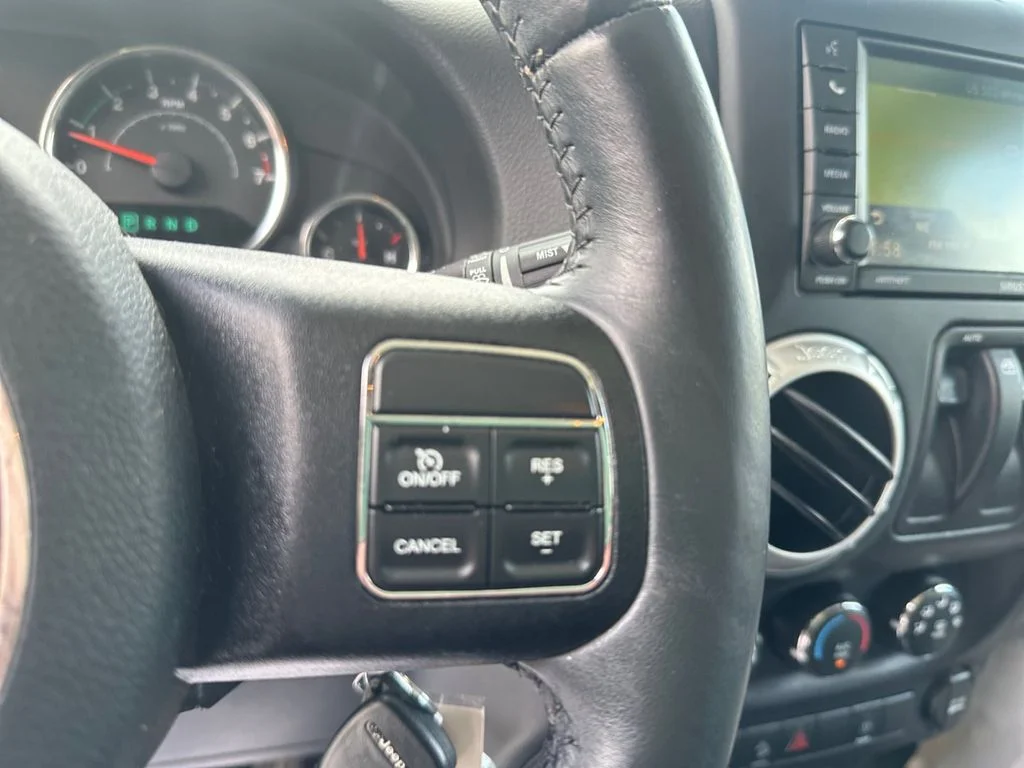 Used 2016 White Jeep Sahara image 30
