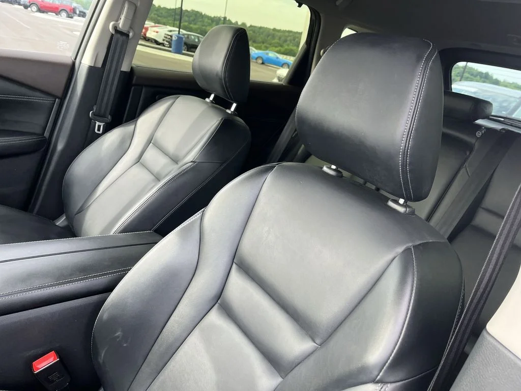Used 2023 White Nissan SV image 11