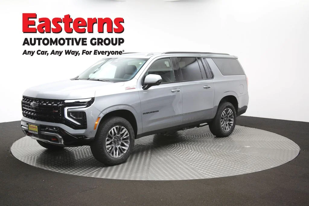 Used 2025 Gray Chevrolet Z71 image 60