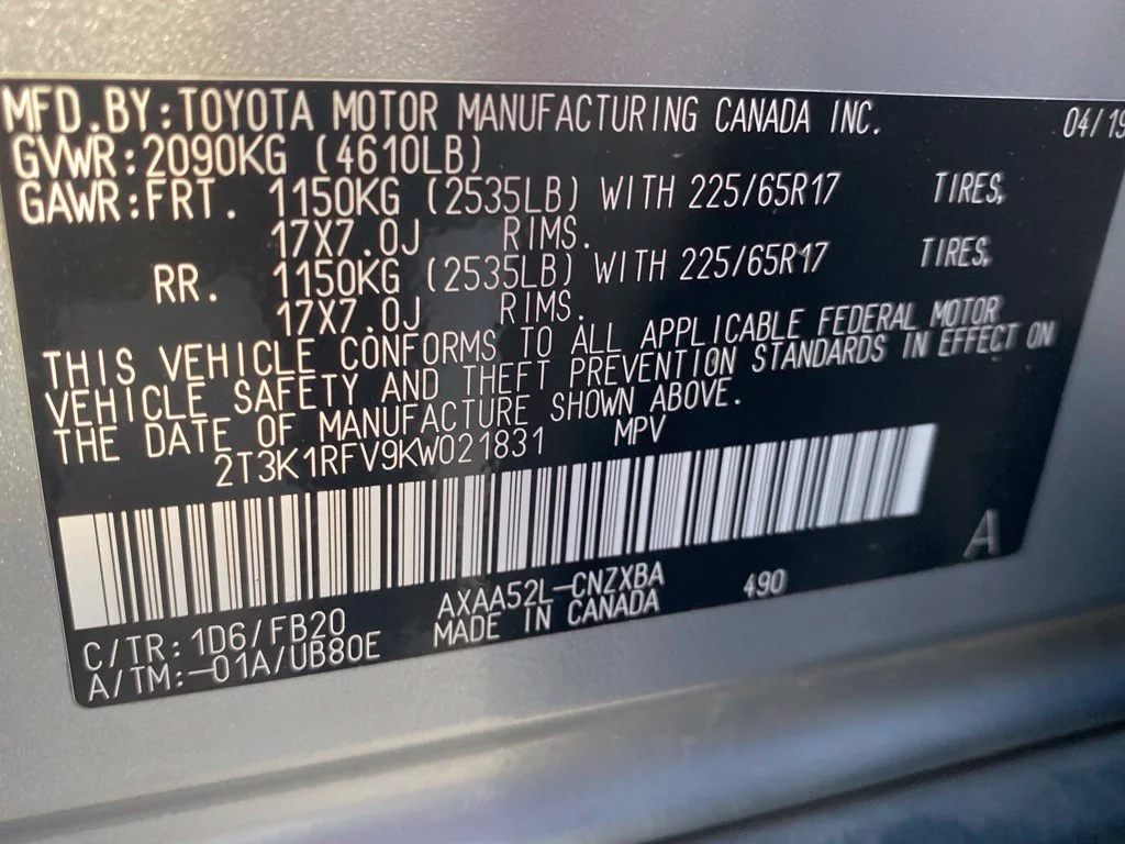 Used 2019 Silver Toyota LE image 19