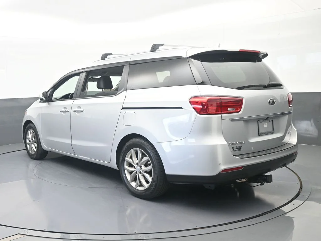 Used 2021 Silky Silver Kia EX image 4
