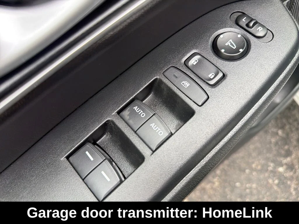Used 2020 White Honda EX-L image 13