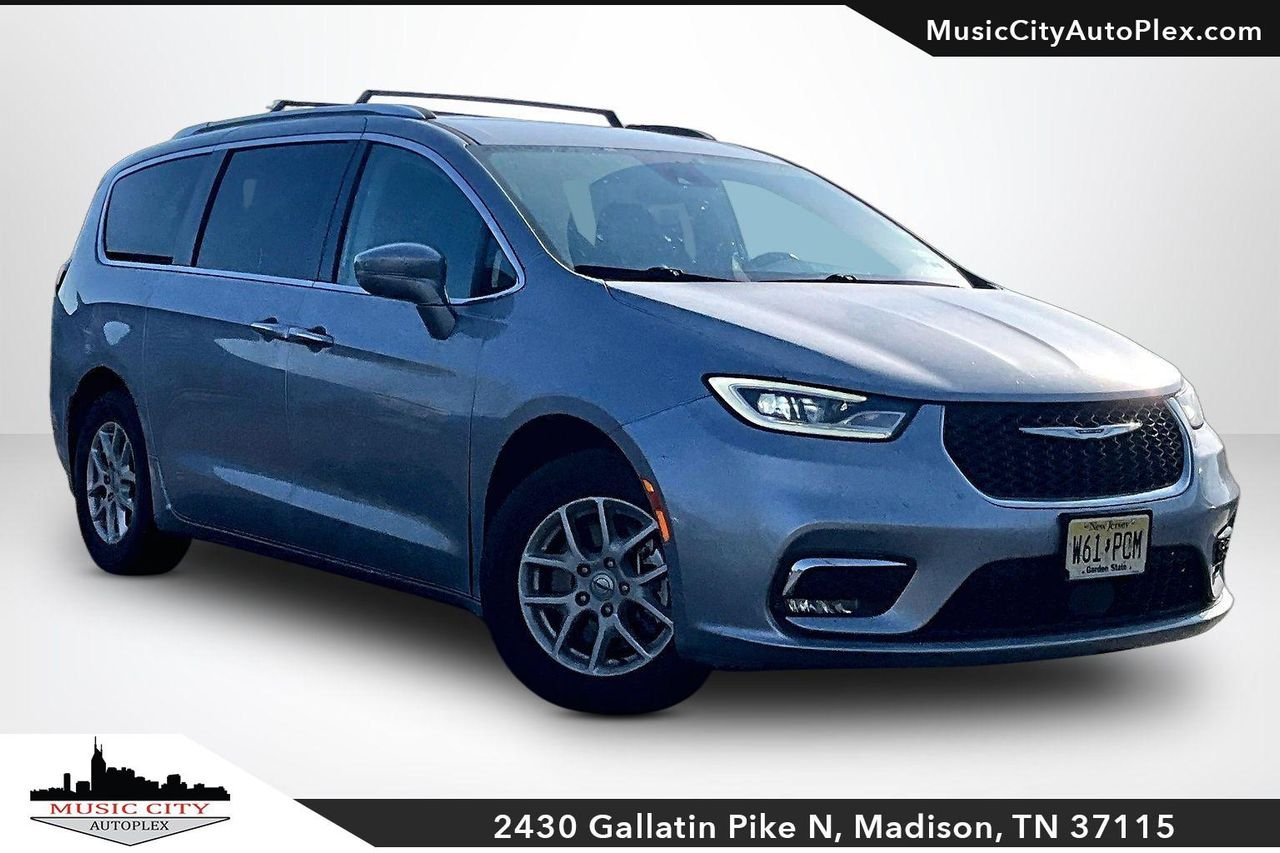 2021 Chrysler Pacifica Touring L's photo