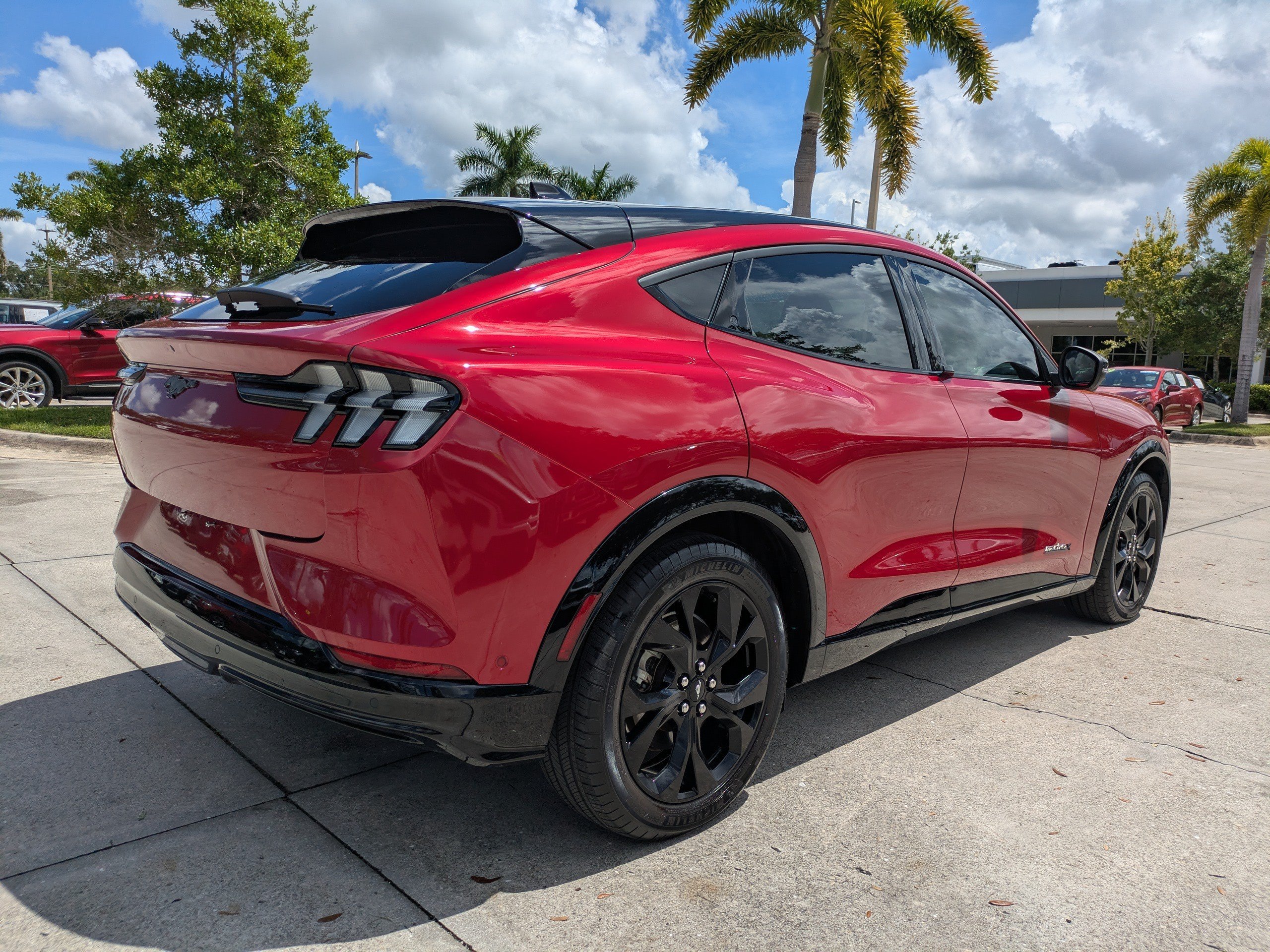 Used 2023 Rapid Red Metallic Tinted Clearcoat Ford Premium image 4