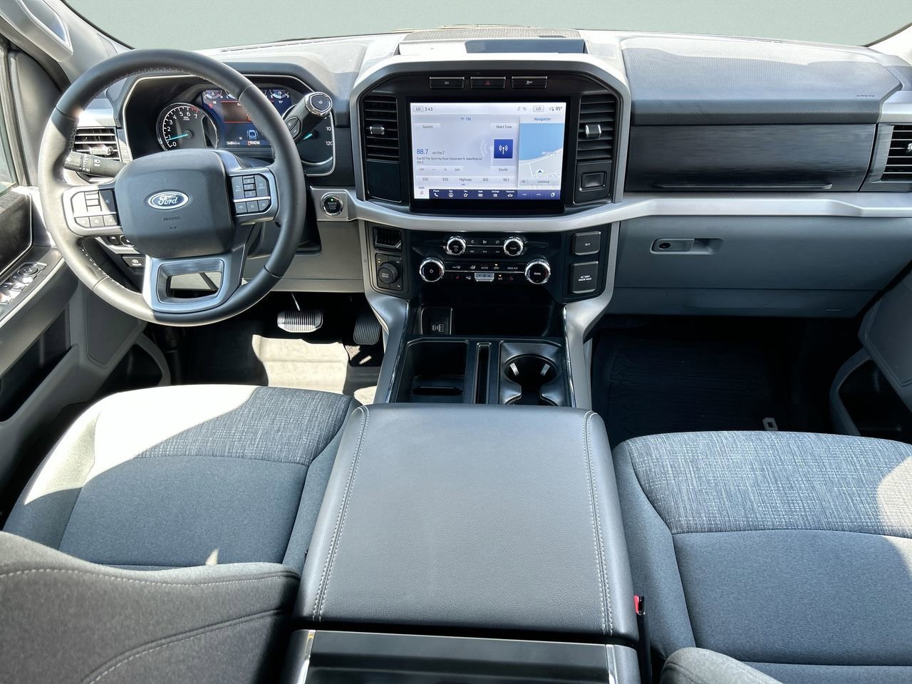 Used 2023 Avalanche Ford XLT image 17