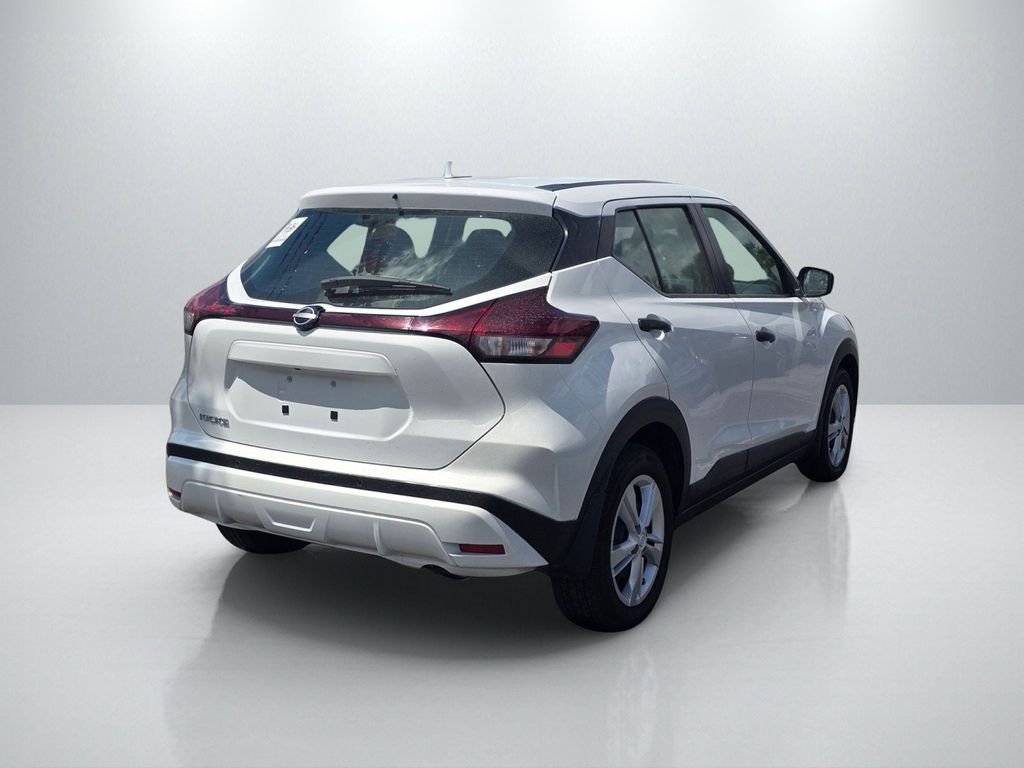 Used 2025 White Nissan S image 5