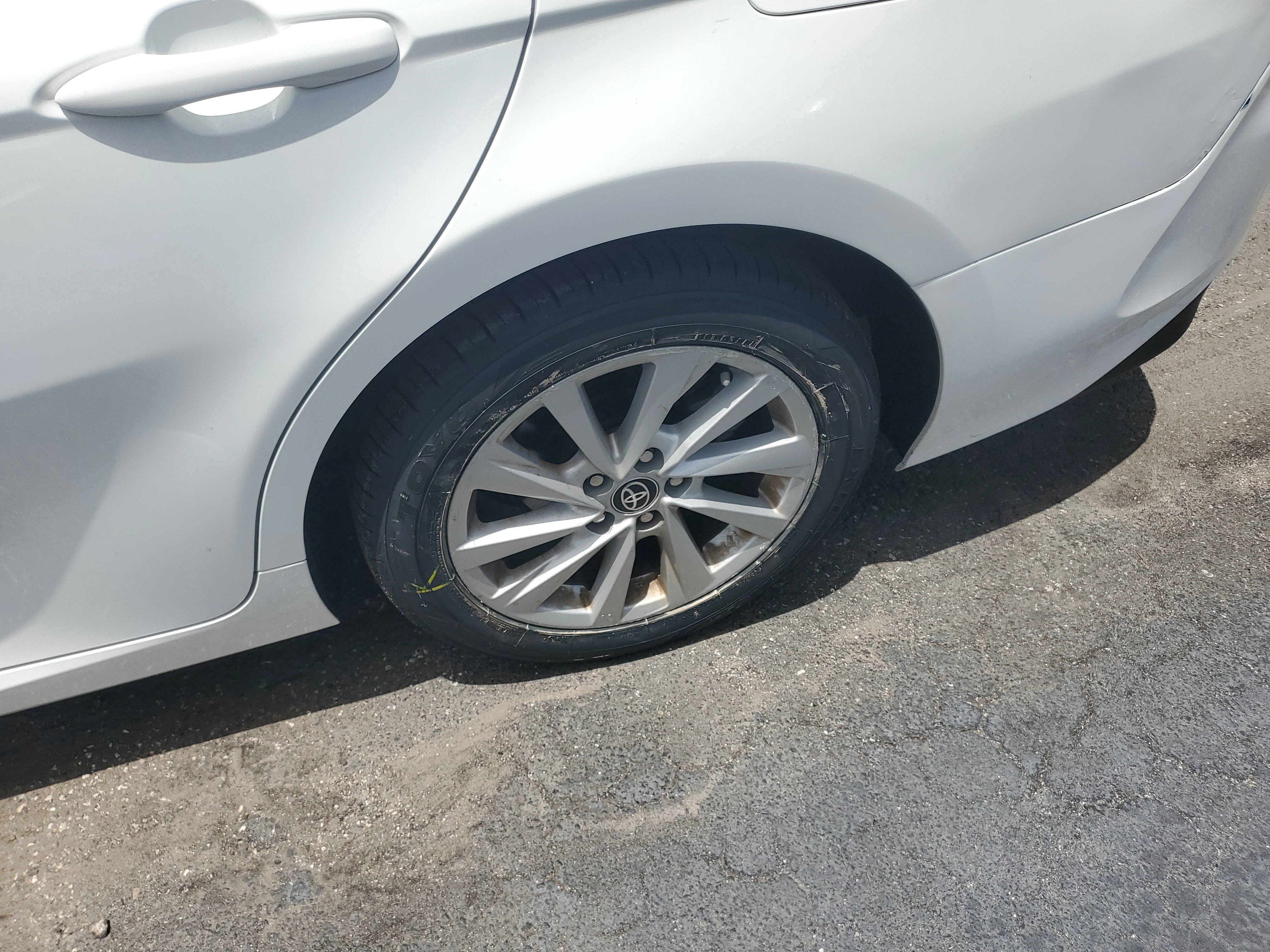 Used 2022 White Toyota LE image 6