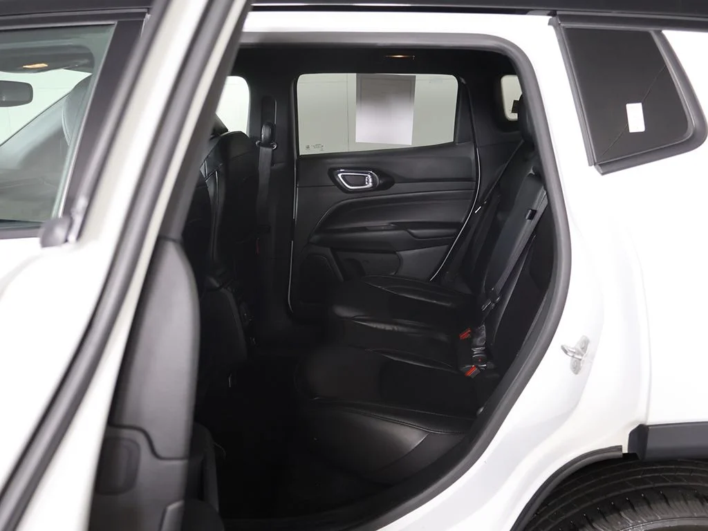 Used 2023 White Jeep Trailhawk image 28