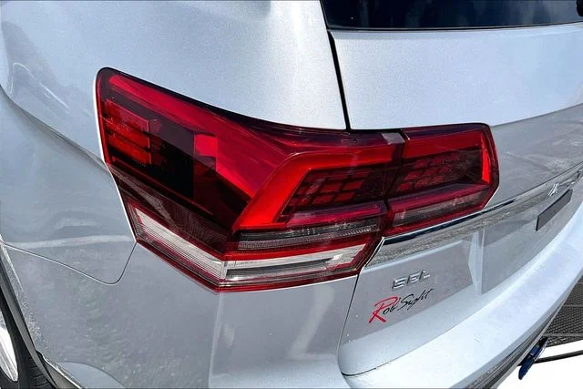 Used 2019 Reflex Silver Metallic Volkswagen SEL image 23