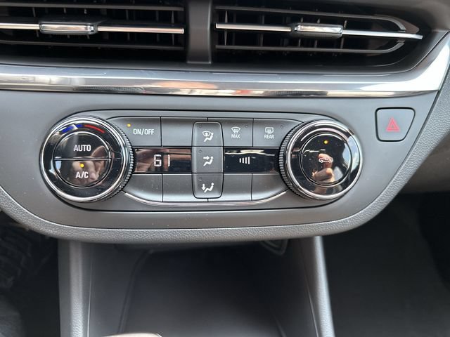 New 2026 Summit White Buick Preferred image 19