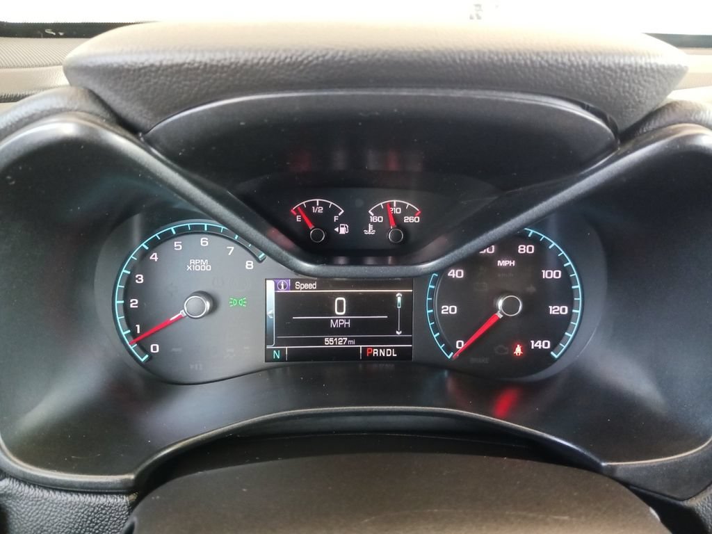 Used 2018 SILVER ICE METALLIC Chevrolet 4WD LT image 18