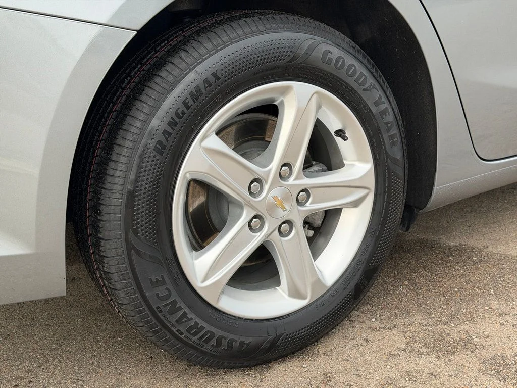 Used 2023 Gray Chevrolet LS image 23