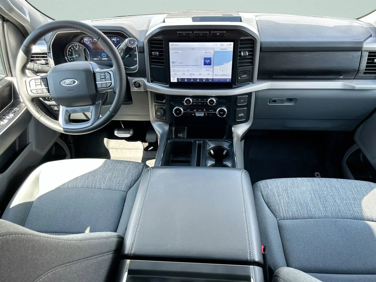 Used 2023 Avalanche Ford XLT image 17