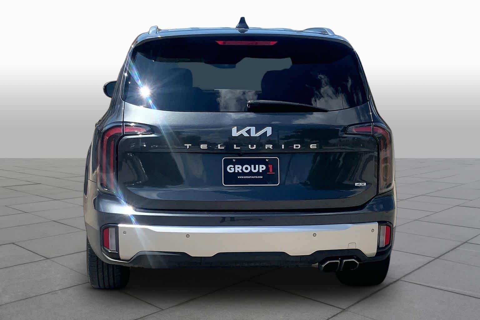 Certified Used 2024 Gravity Gray Kia EX image 5