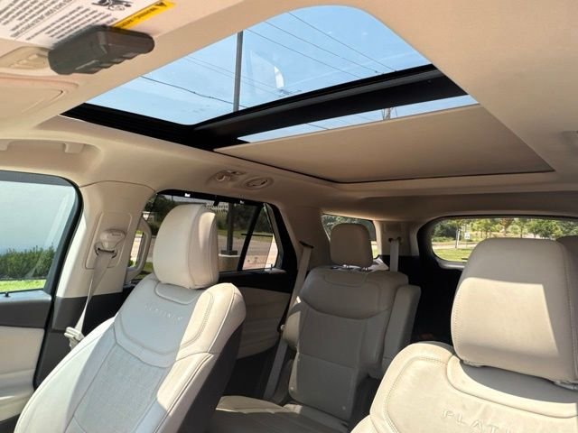 Used 2020 Blue Ford Platinum image 9