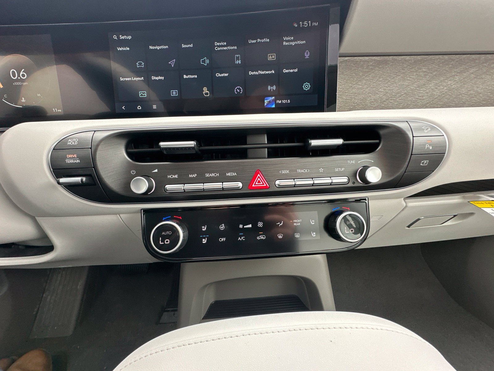 New 2027 Black Hyundai Limited AWD image 71