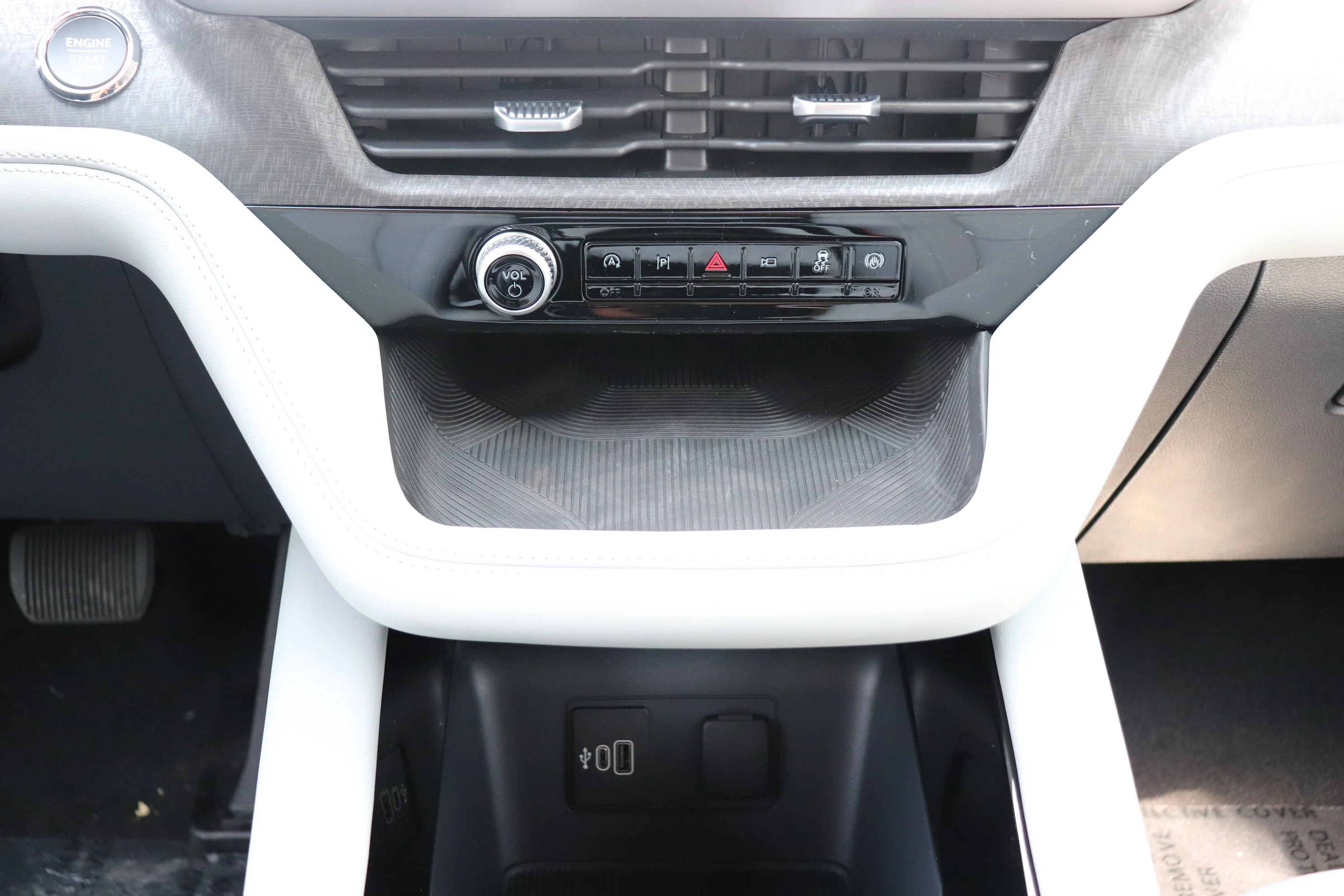 New 2026 STAR WHITE METALLIC TRI-COAT Ford Platinum image 19