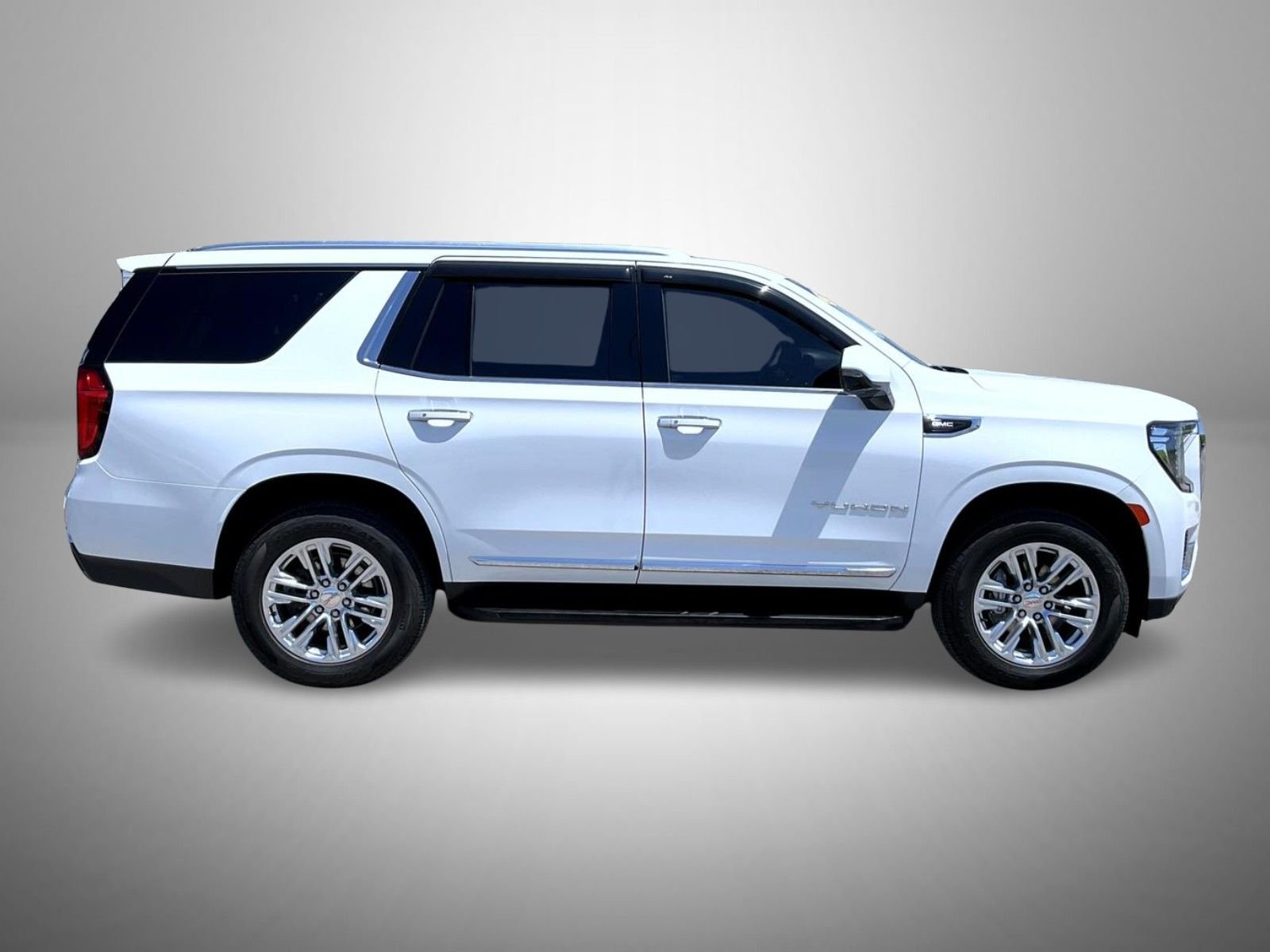 Used 2022 White GMC SLT image 4
