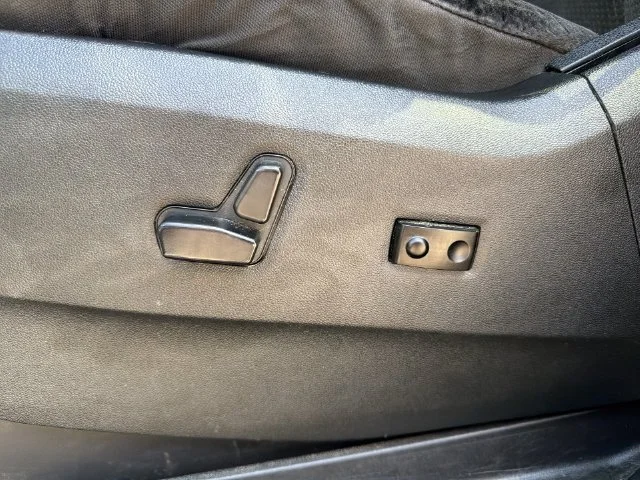 Used 2018 Gray Dodge SE Plus image 15