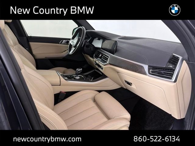 Used 2021 Arctic Grey Metallic BMW xDrive40i image 17