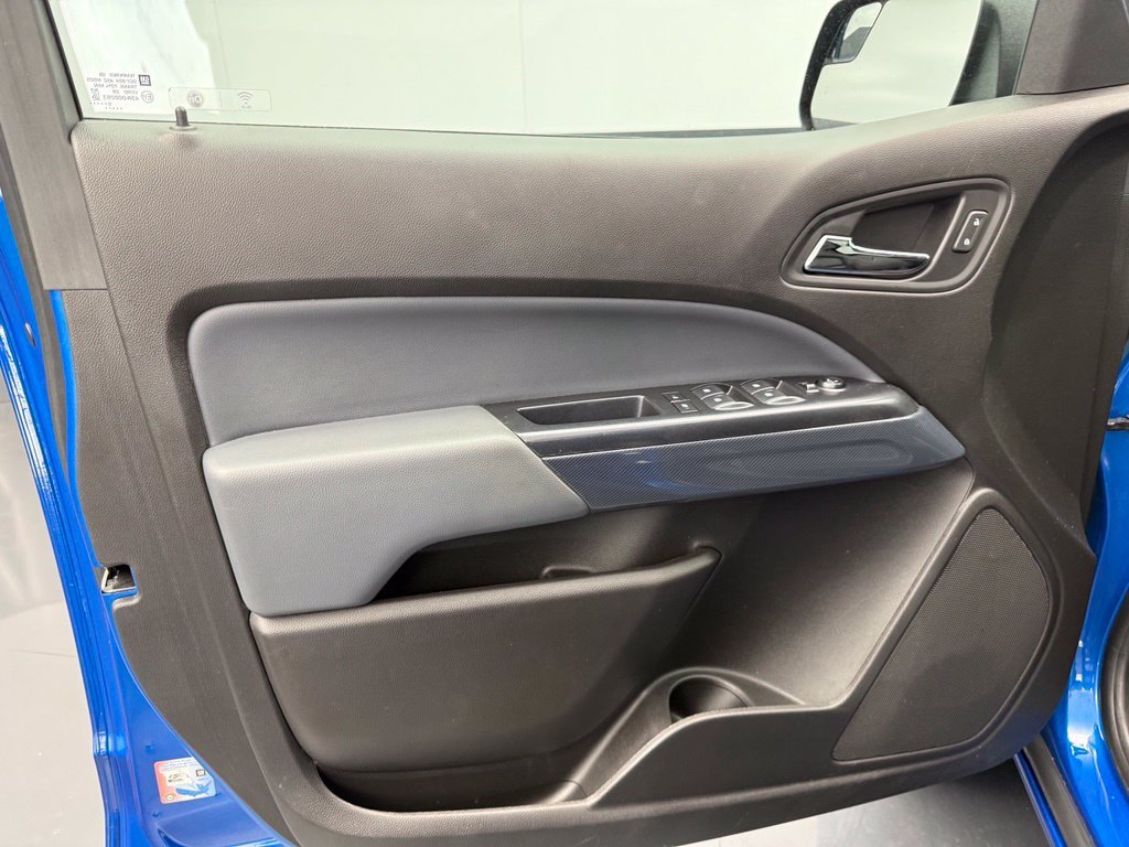 Used 2021 Blue Chevrolet Z71 image 43
