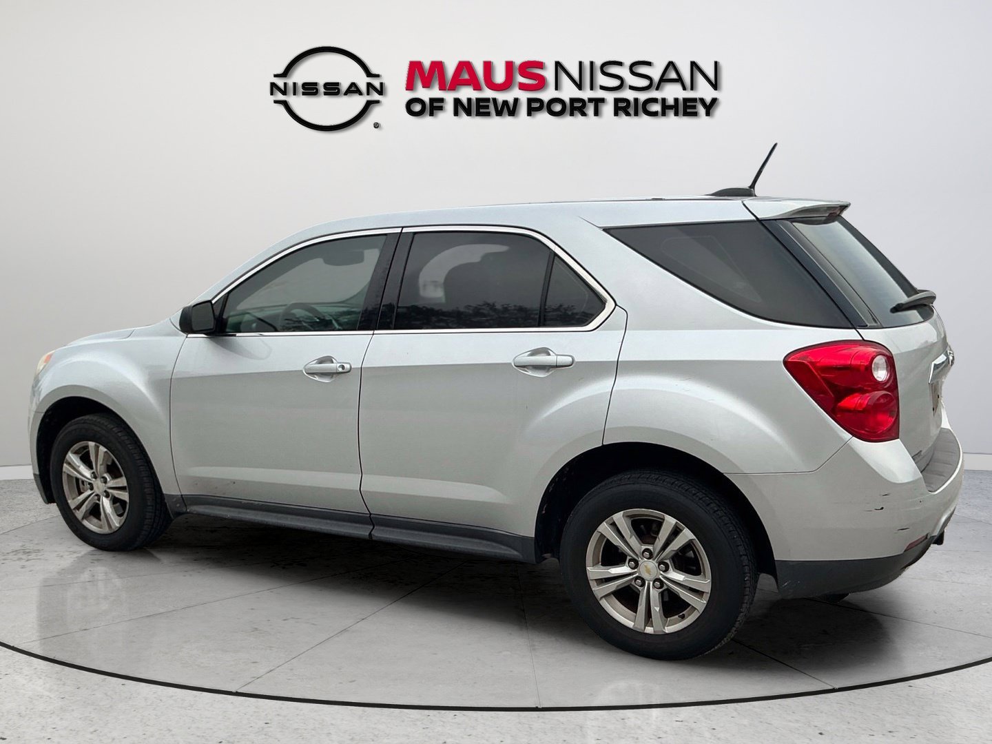 Used 2015 Silver Ice Metallic Chevrolet LS image 5