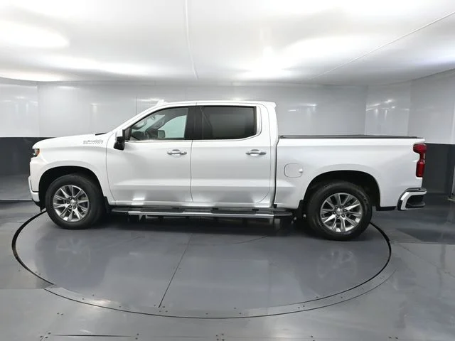 Used 2020 Beige Chevrolet High Country image 11