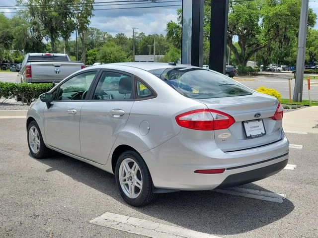 Used 2019 Ingot Silver Ford SE image 5
