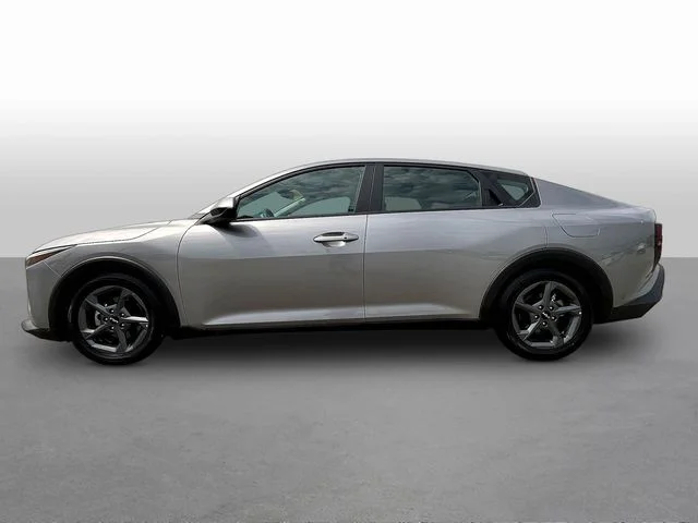 Used 2025 Gray Kia LXS image 4