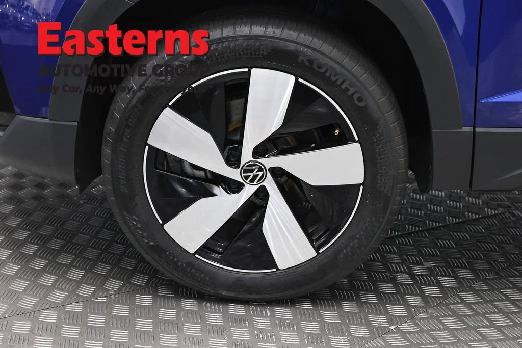 Used 2024 Blue Volkswagen 1.5T S image 31