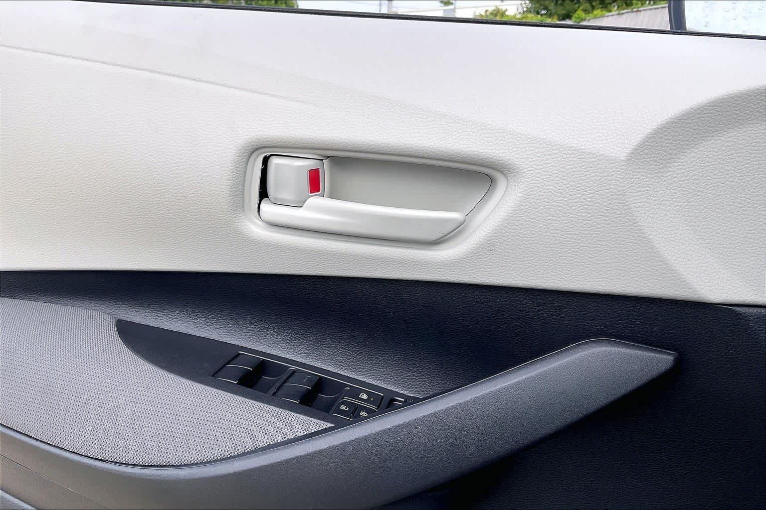 New 2026 Classic Silver Metallic Toyota LE image 18