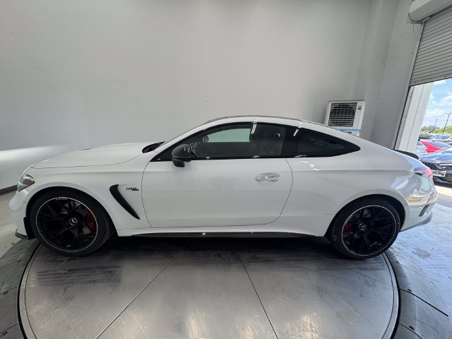 New 2026 MANUFAKTUR Moonlight White Metallic Mercedes-Benz AMG® CLE 53 4MATIC+ Coupe image 17