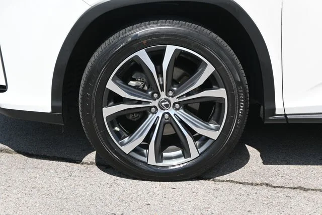 Used 2019 White Lexus 350 image 15
