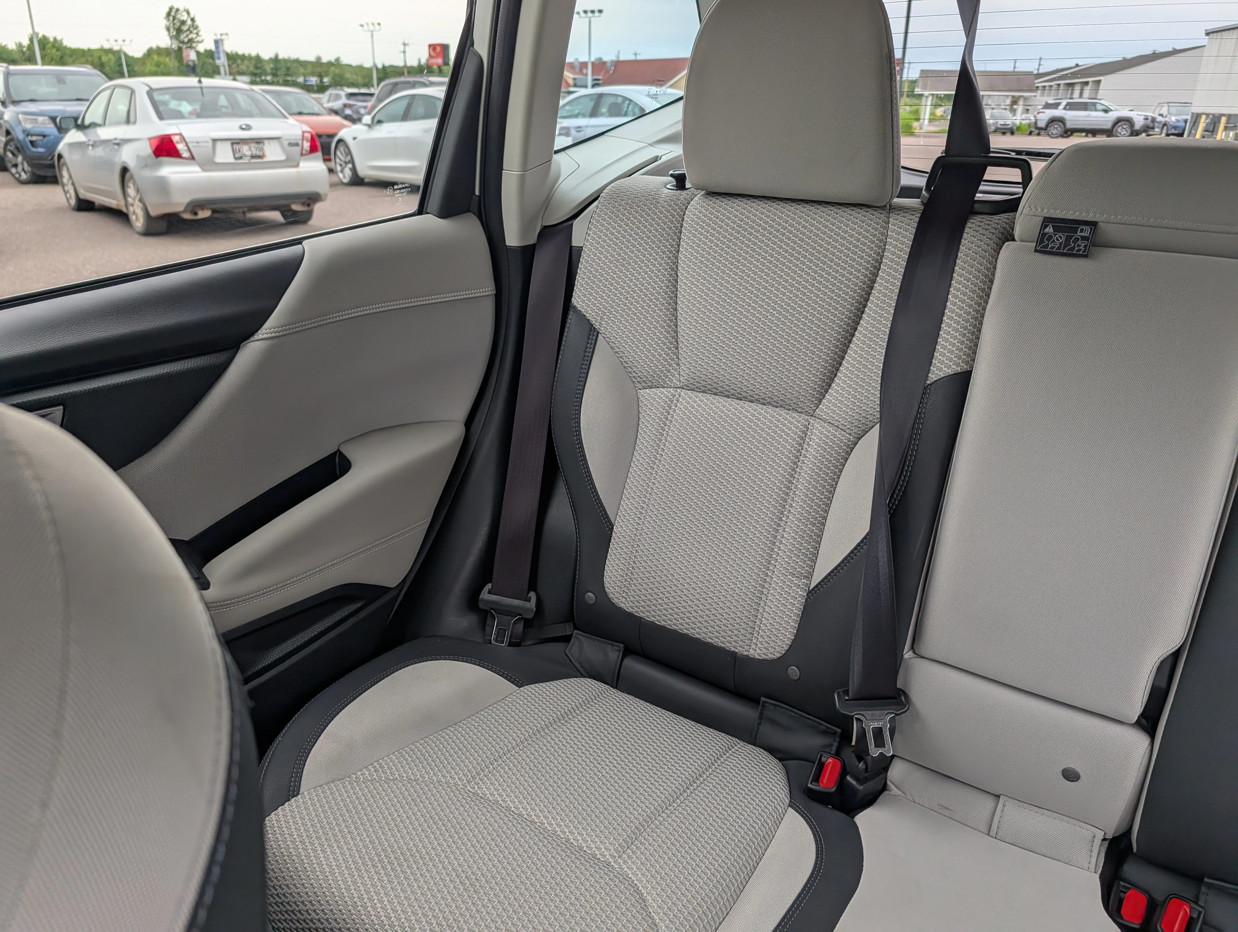 Used 2024 Crystal White Pearl Subaru Premium image 12