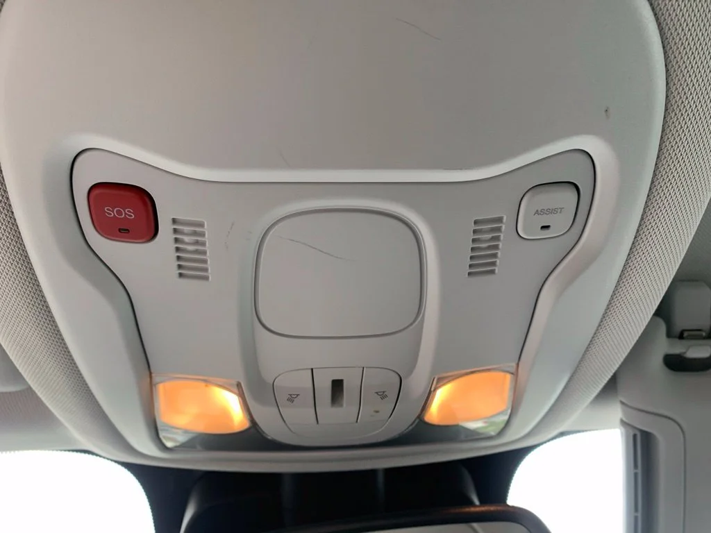 Used 2022 Bikini Metallic Clearcoat Jeep Latitude image 22