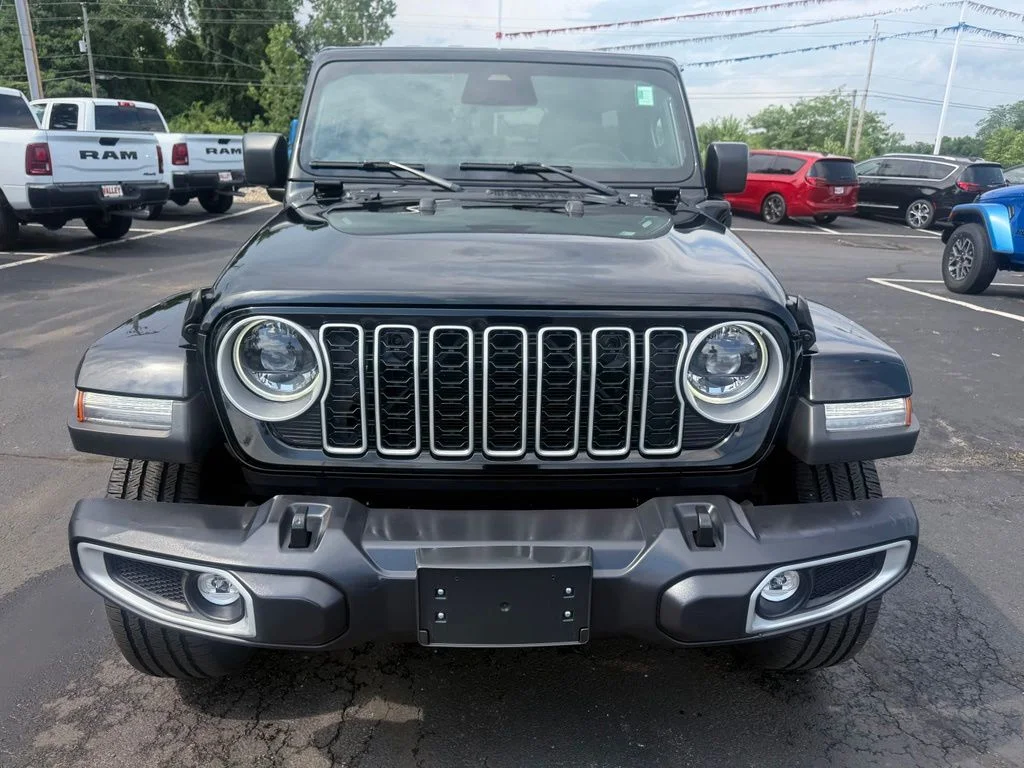 Used 2025 Black Jeep Sahara 4xe image 9
