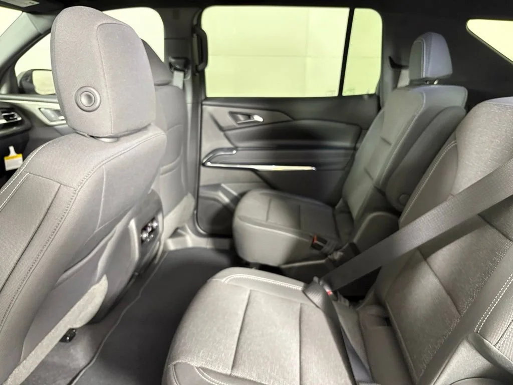 New 2026 Summit White Chevrolet LT image 40