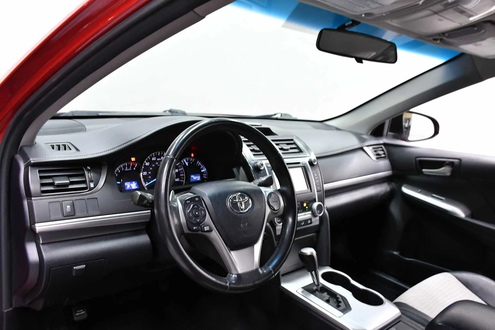 Used 2013 Barcelona Red Metallic Toyota SE image 14