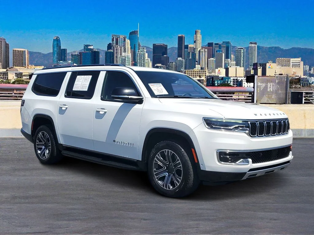 Used 2024 White Jeep Series II image 3