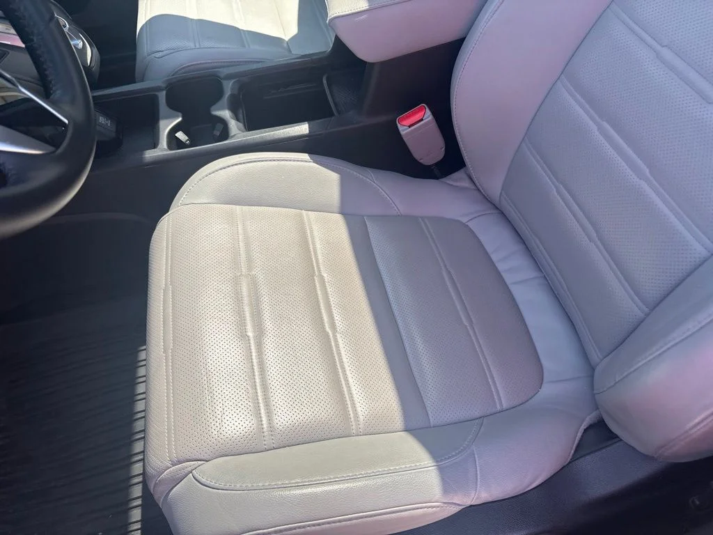 Used 2017 Blue Honda Touring FWD image 12