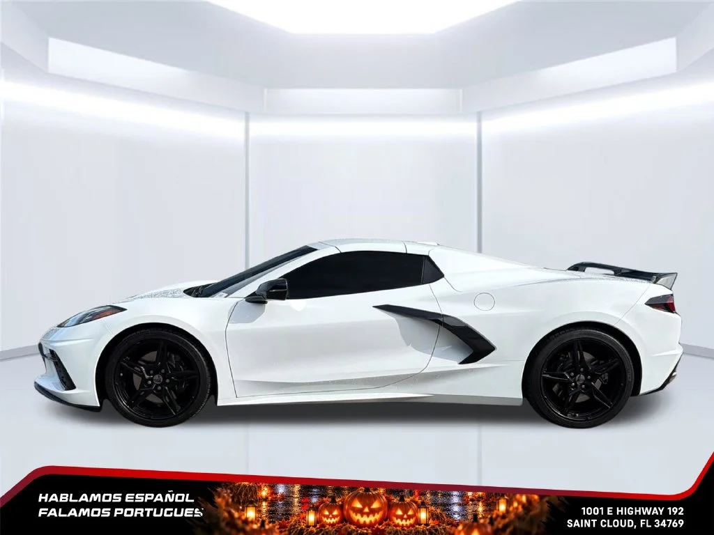 Used 2023 ARCTIC WHITE Chevrolet 3LT image 3