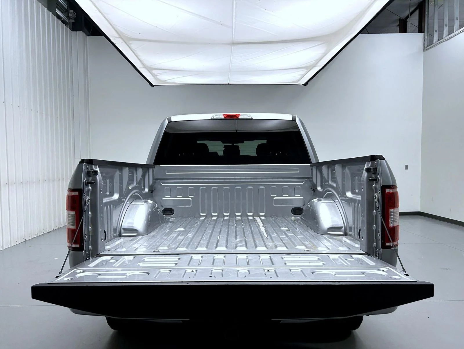 Used 2020 Silver Ford XL image 21