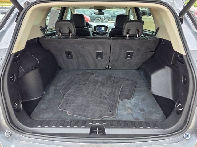 Used 2018 Satin Steel Metallic GMC Denali image 9