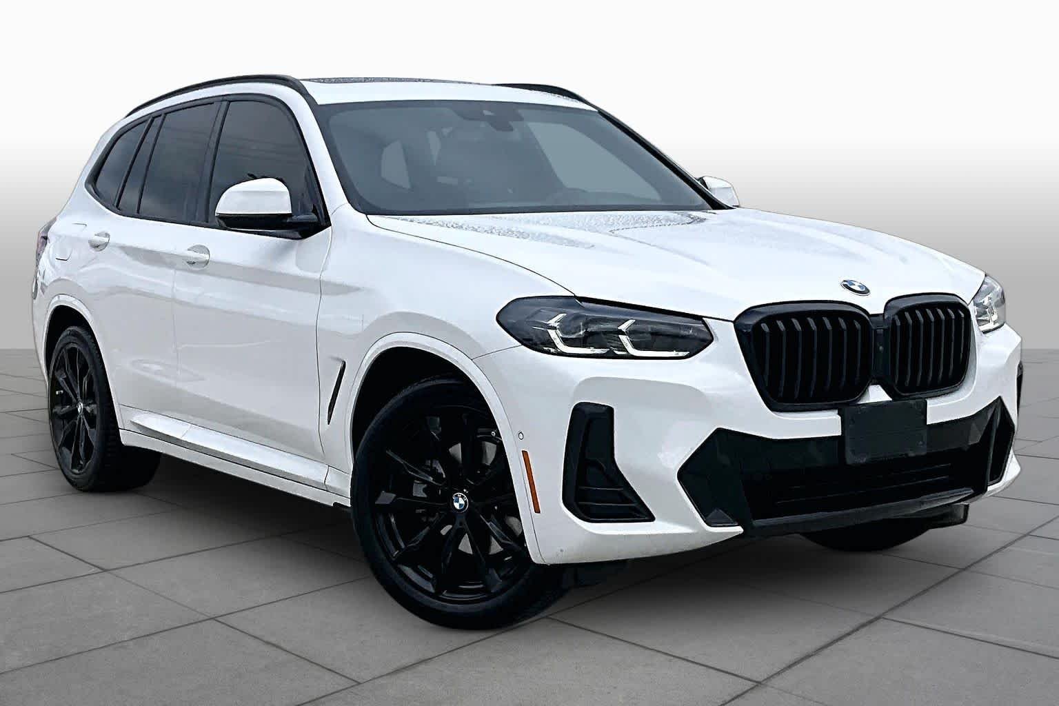 Used 2024 Alpine White BMW sDrive30i image 2