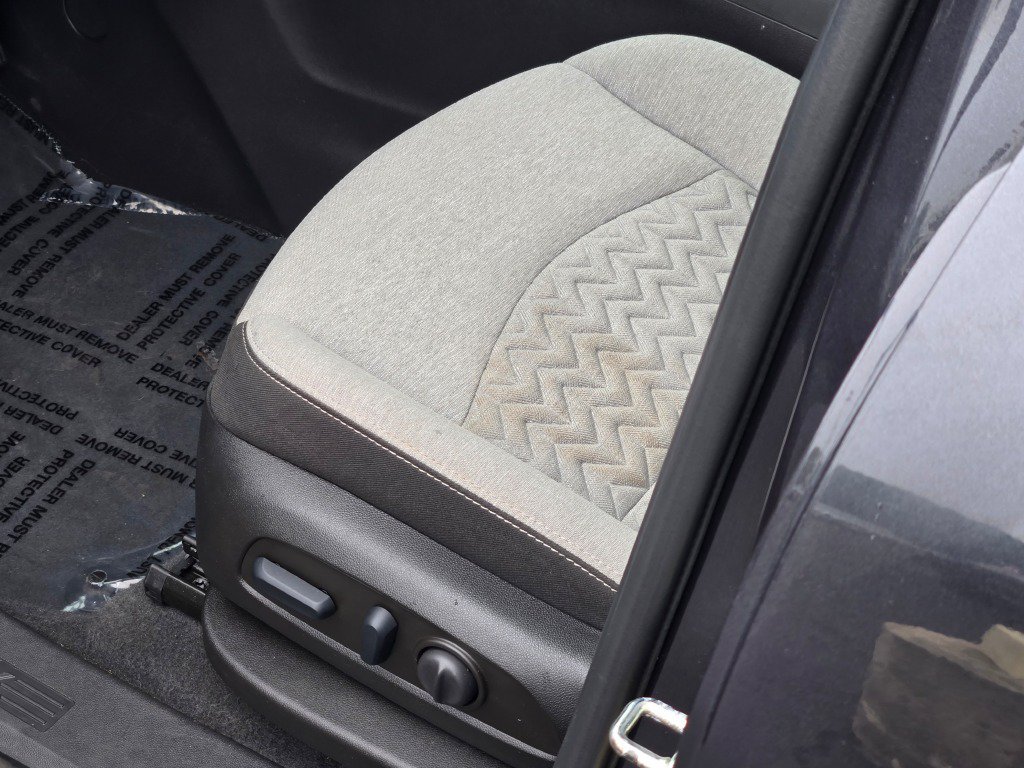 2022 Chevrolet Equinox LS - Photo 22